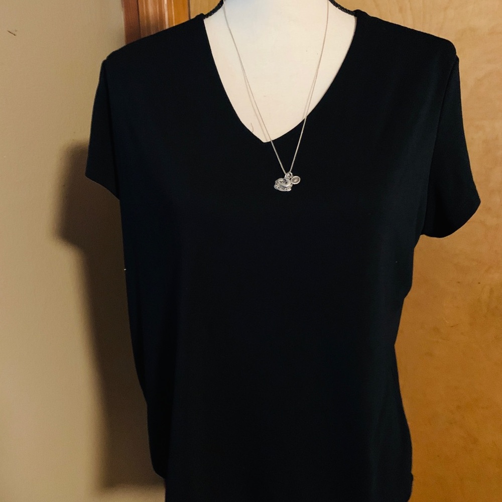Tops - Picture 6 of 12